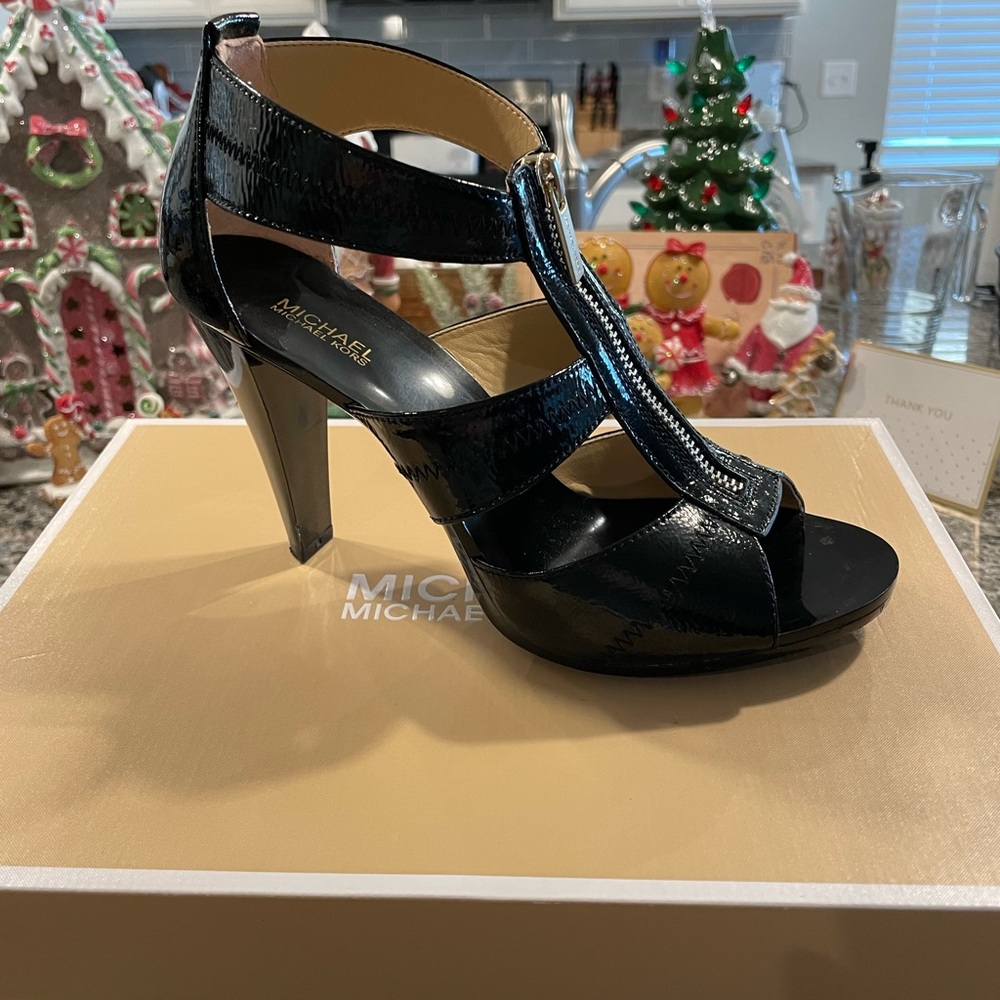 Michael Kors Berkley T Strap sz 8M - Picture 2 of 10